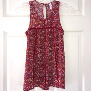 ✨5 for $25✨Xhilaration (xs) red floral tank top.